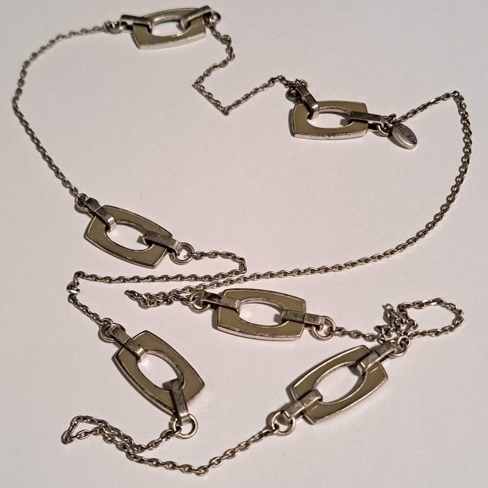 Pilgrim retro looking long necklace green enamel